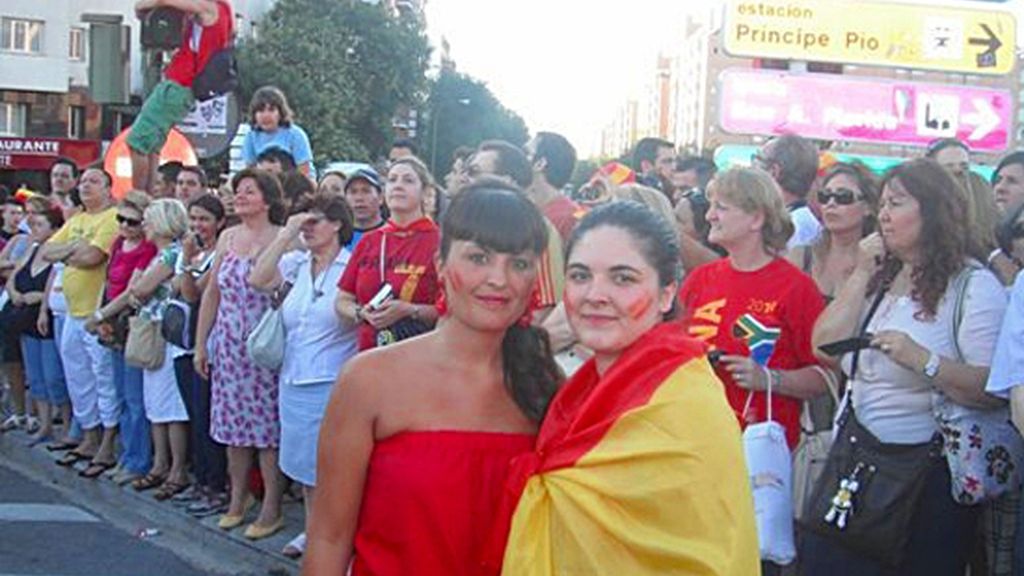 Eva Jiménez y su hermana