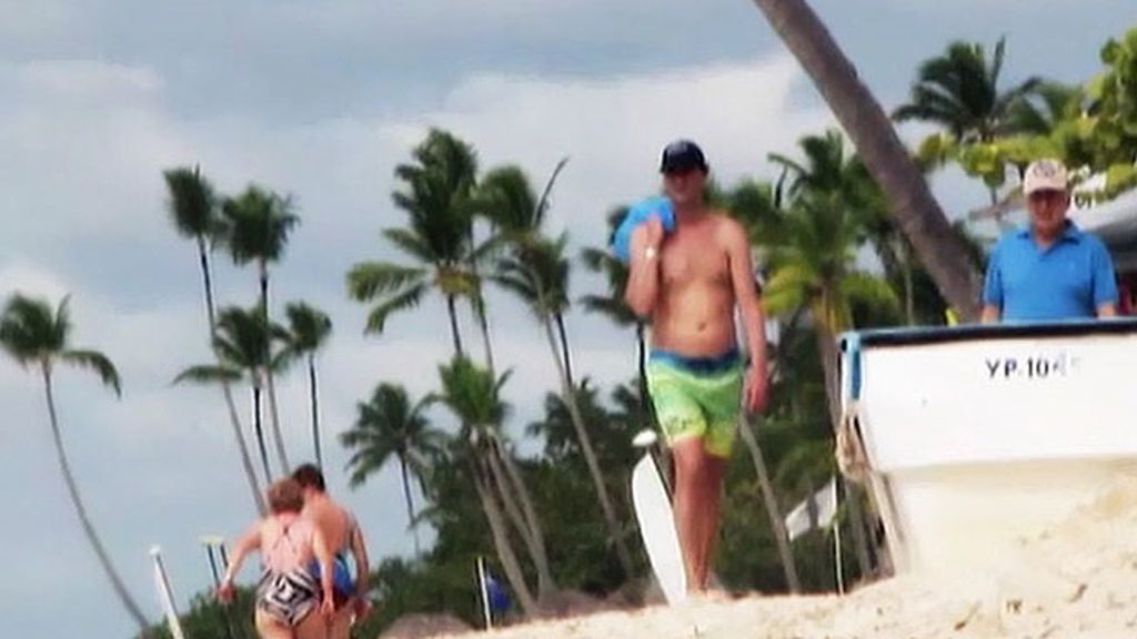 Nadando, tomando el sol... Así pasó Jesulín sus días en Santo Domingo