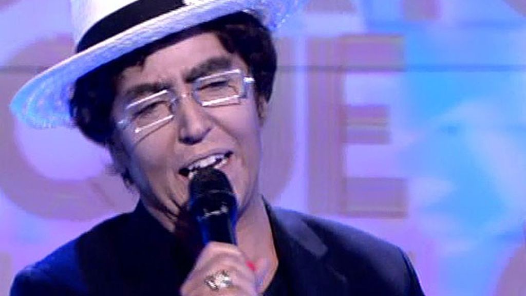 La colaboradora dedica la canción a sus tres directores