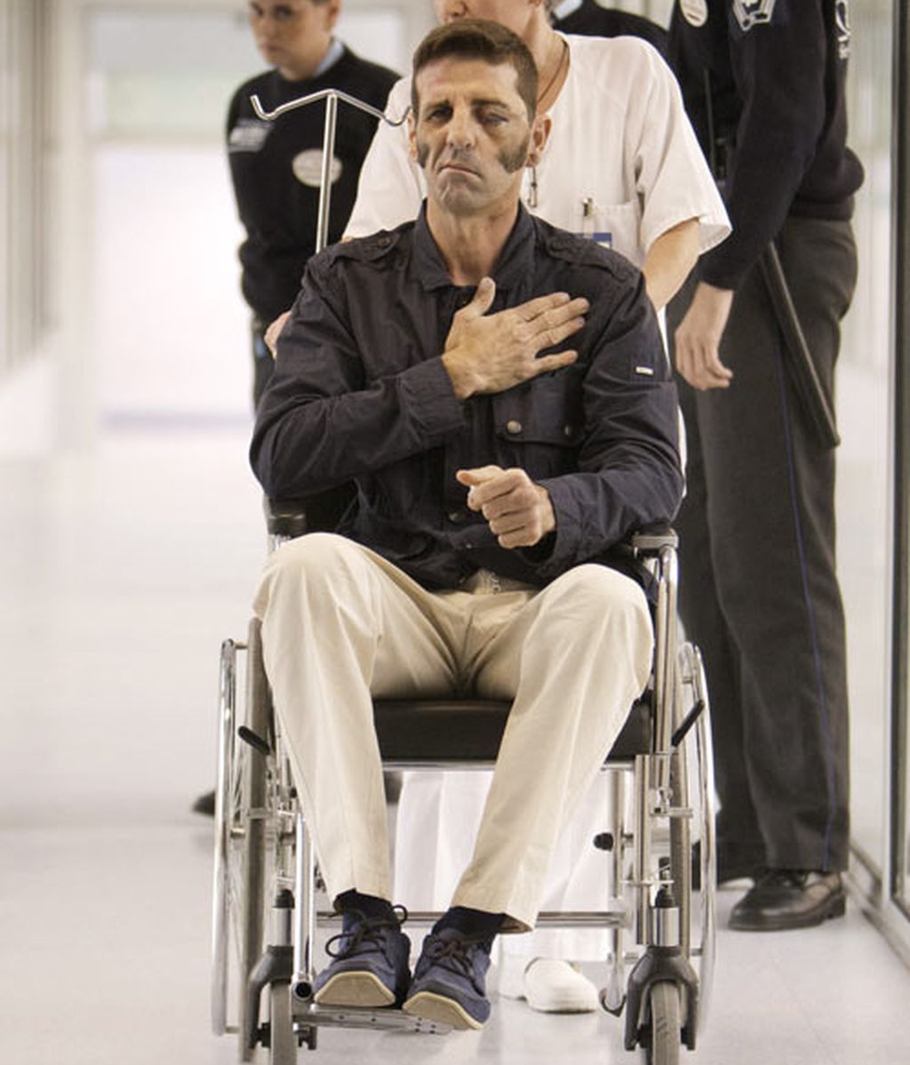 El torero Juan José Padilla sale del hospital