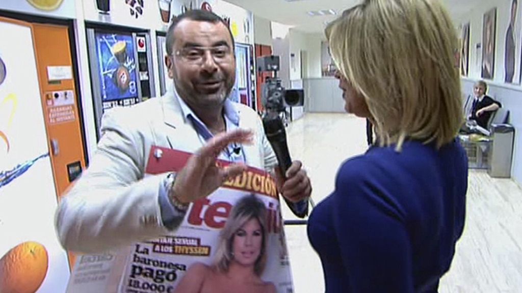 Paseando con la portada de 'Interviú' de la colaboradora
