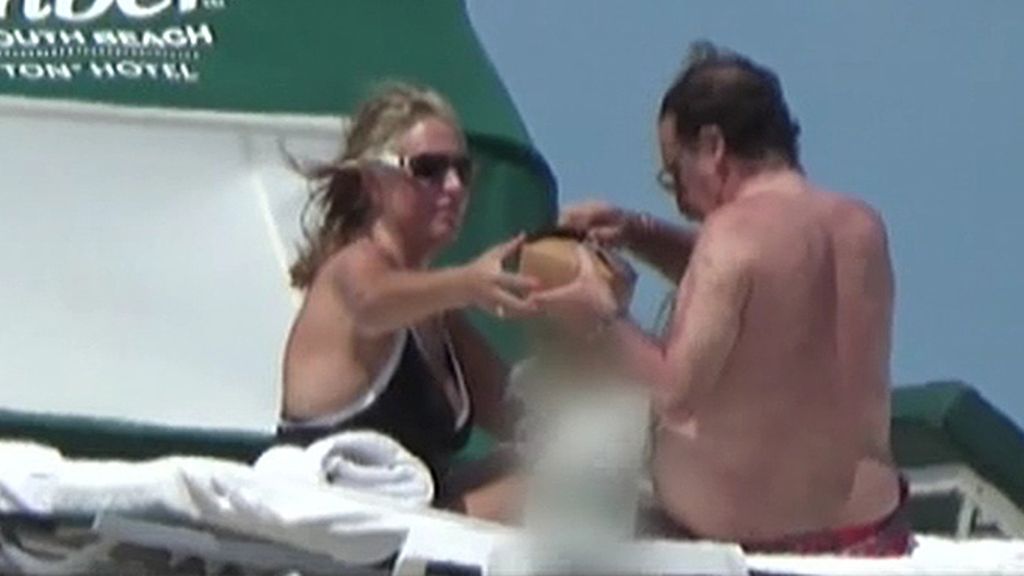 La colaboradora y su marido disfrutaron del sol, la playa... y una suculenta hamburguesa
