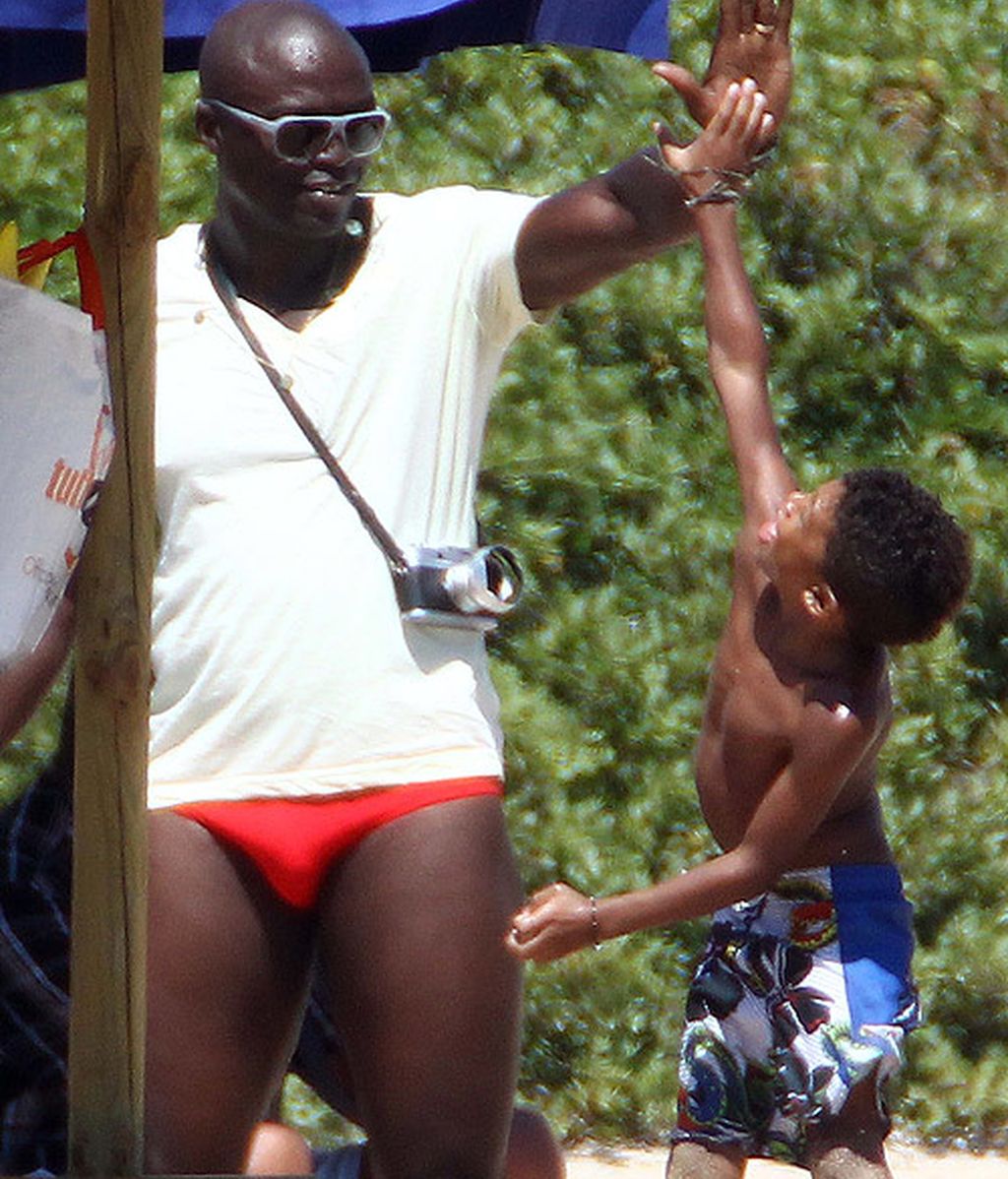 Seal, ya recuperado, hace escala con Heidi Klum en Cerdeña