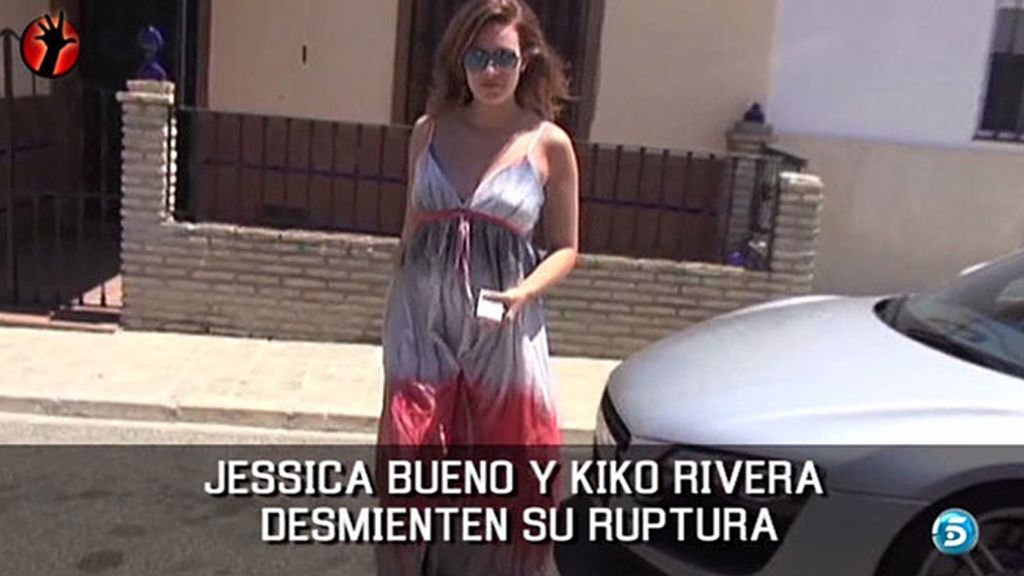 Llegan juntos a la casa de la modelo en Sevilla