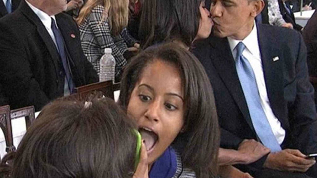 photobomb