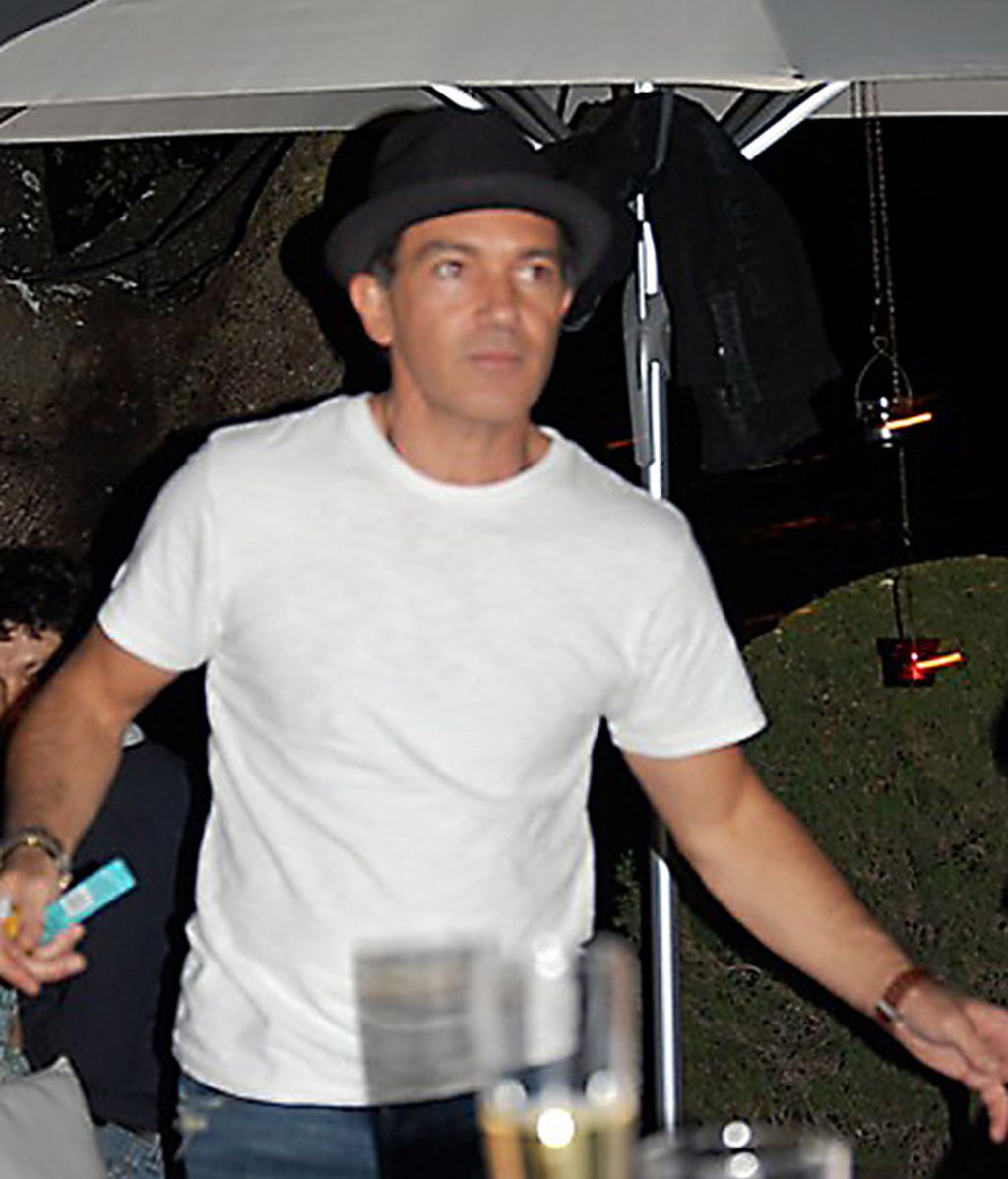 Fiestón del equipo de 'La piel que habito'... sin Pedro