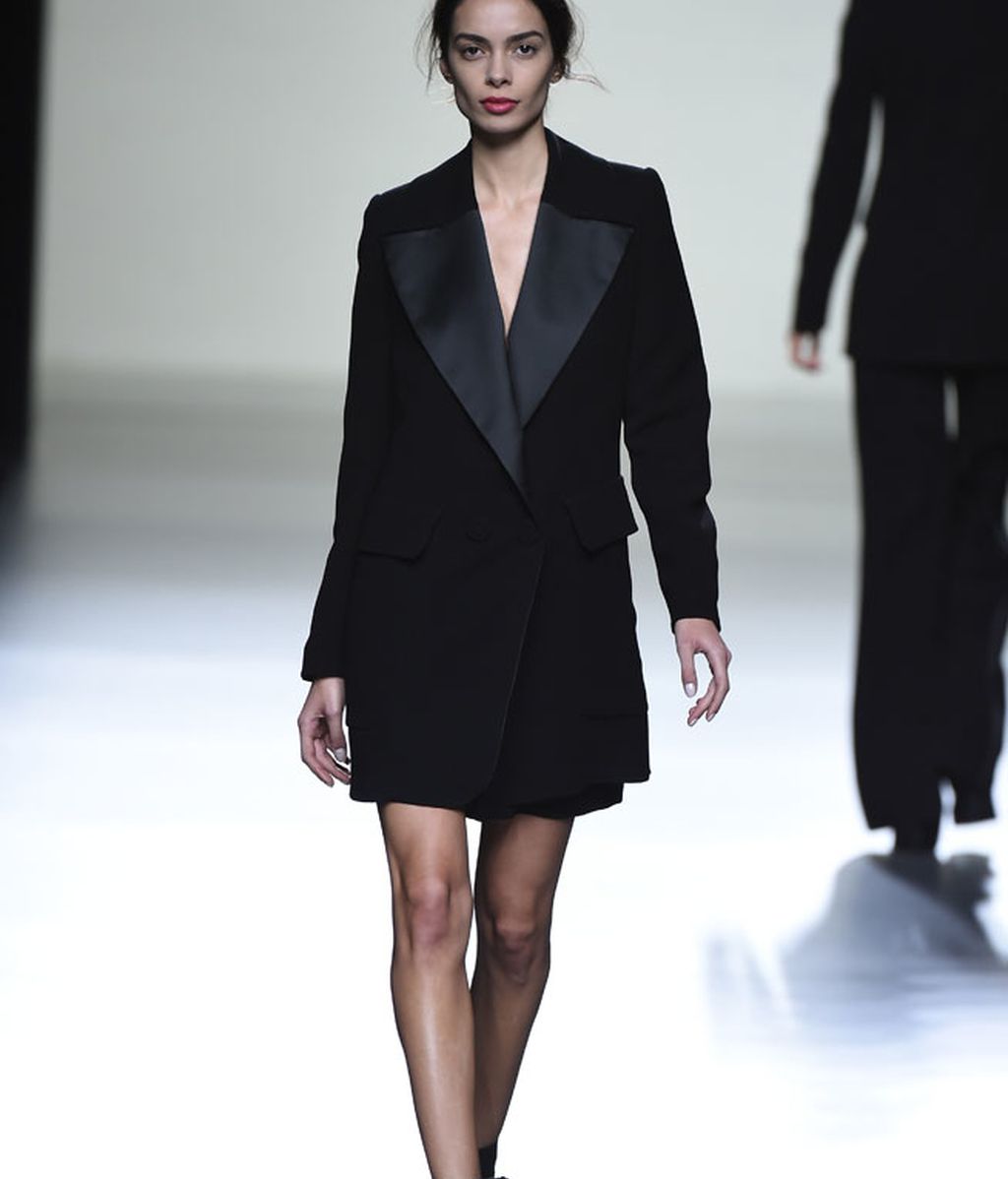 Roberto Torretta revisita la moda de los 70’