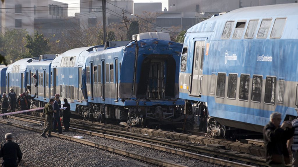 Chocan dos trenes cerca de Buenos Aires
