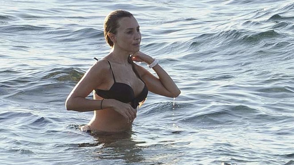 Berta Collado en Ibiza con... otro