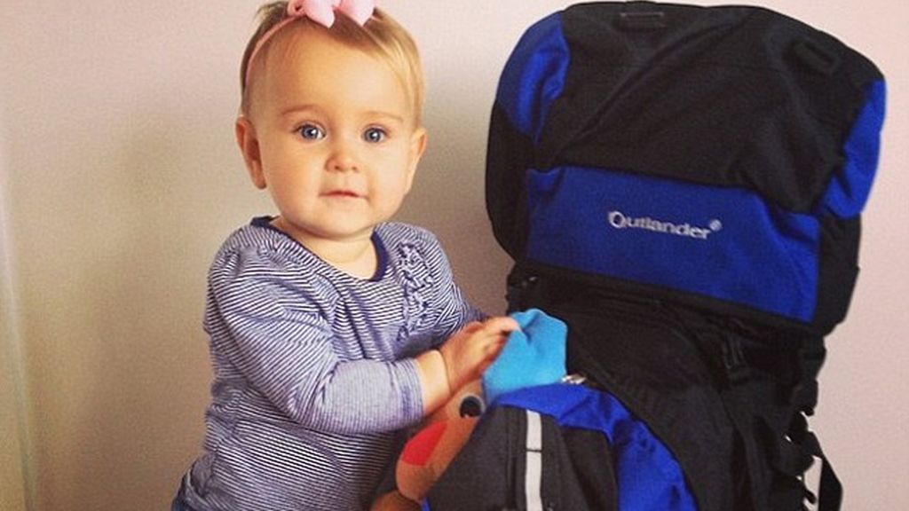 La viajera más pequeña del mundo recorre el globo en 10 meses