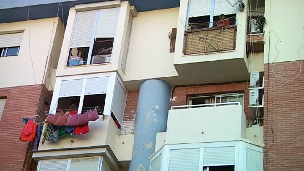 Así viven los vecinos de la calle Gonzalo de Berceo, en Huelva