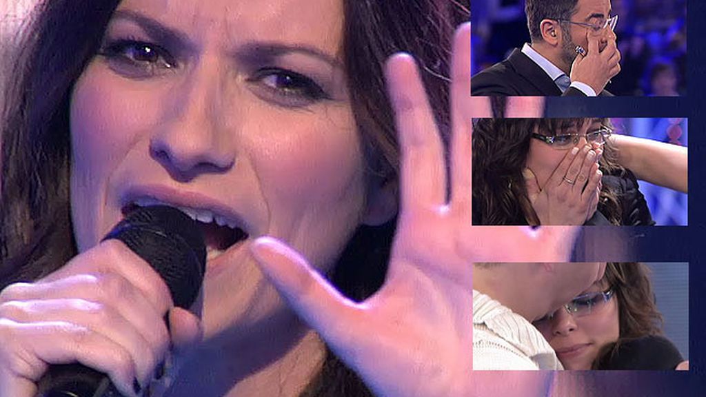 La cantante se convierte en cómplice de la historia de Eloy y Arantxa