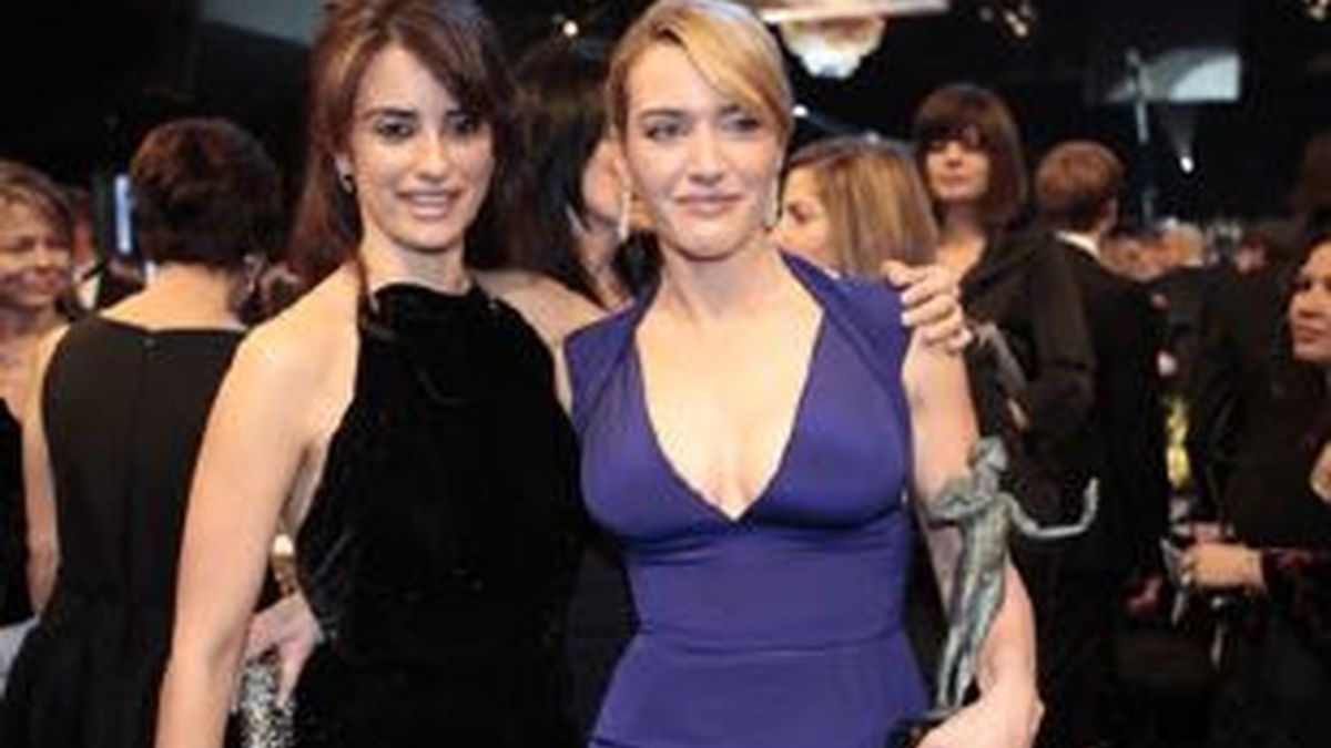 Penélope no competirá con Kate Winslet en los Oscar. Video: Informativos Telecinco.