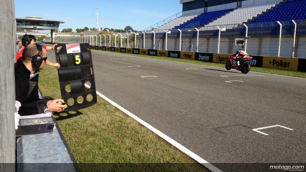 Ducati prueba la GP12 en Jerez