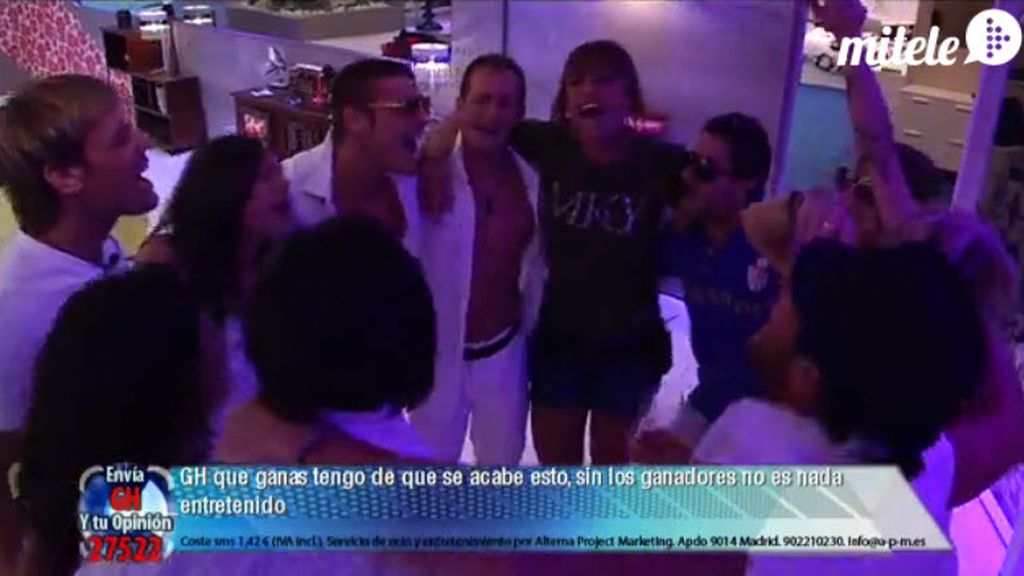 Los concursantes mandaron saludos a Noe durante la fiesta