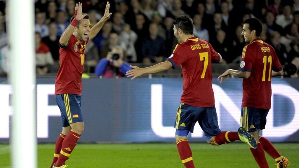 España domina el partido ante Finlandia con ventaja de un gol