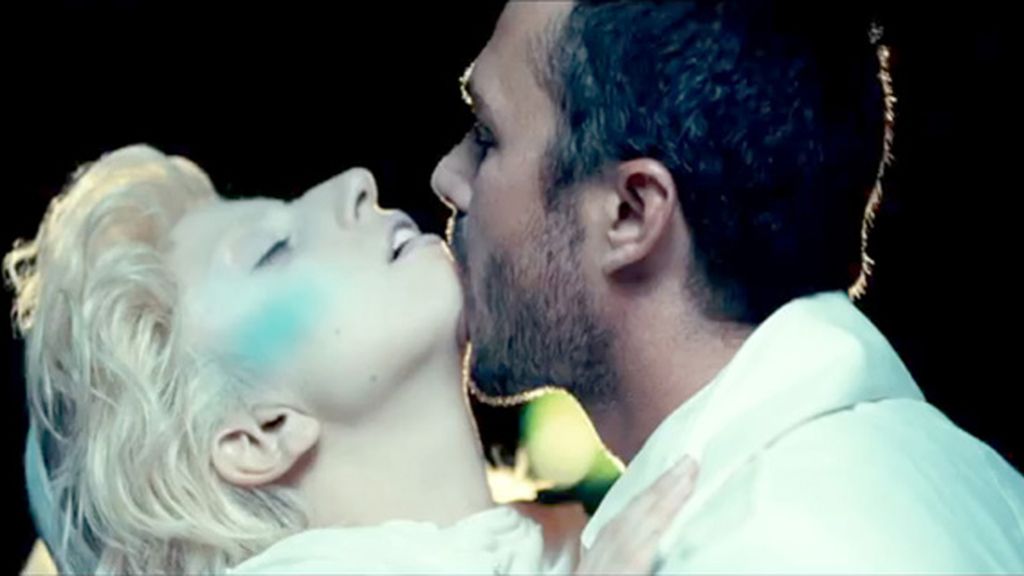 Lady Gaga se transforma en todos sus personajes