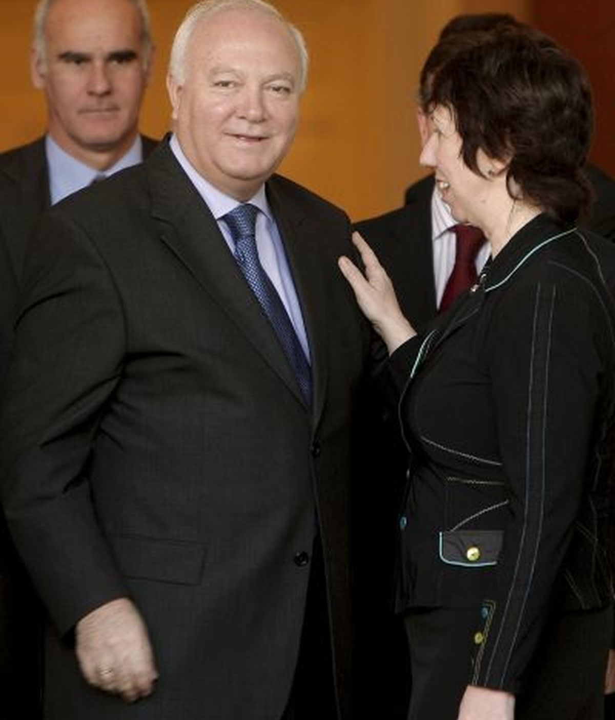 Moratinos, con la alta representante para Asuntos Exteriores y Política de Seguridad de la UE, Catherine Ashton. FOTO: EFE.