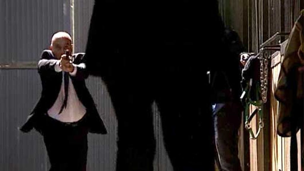 La Roca descubre que su tío mandó matar a su padre