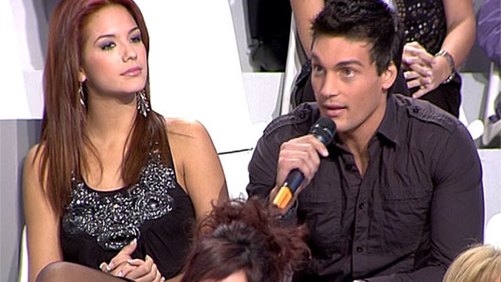 Los amigos de Jenni le dan su apoyo