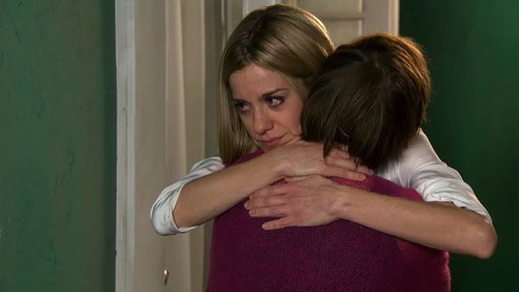 Carlota duda ante la petición de matrimonio de Pedro y sabe por qué...