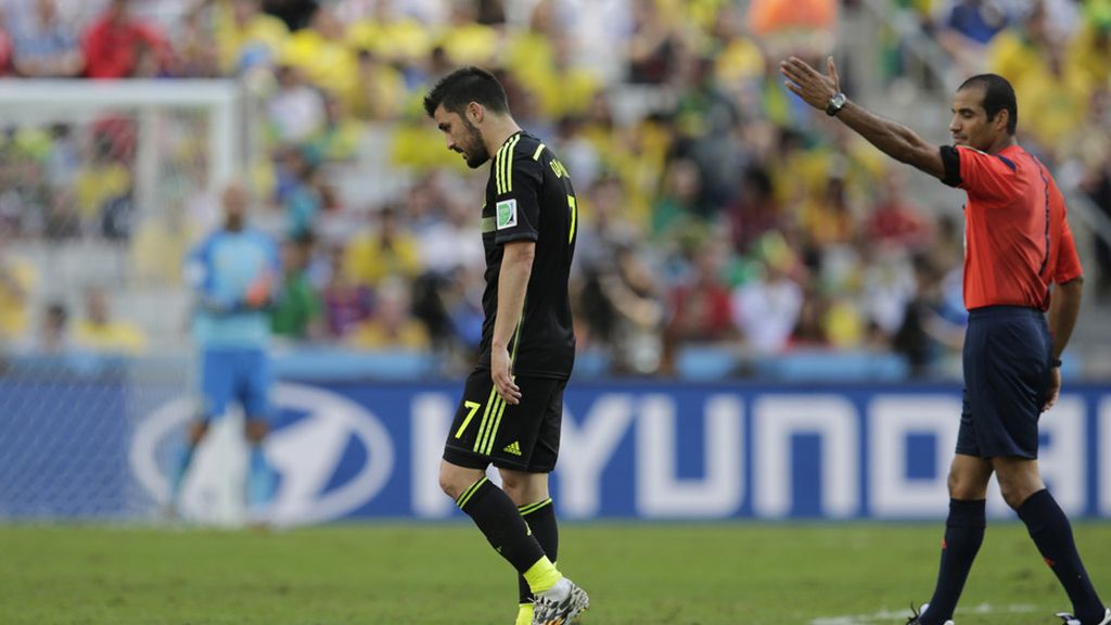 Nawaf Abdulla, árbitro de Bahréin, mandó a Villa que saliera rápido