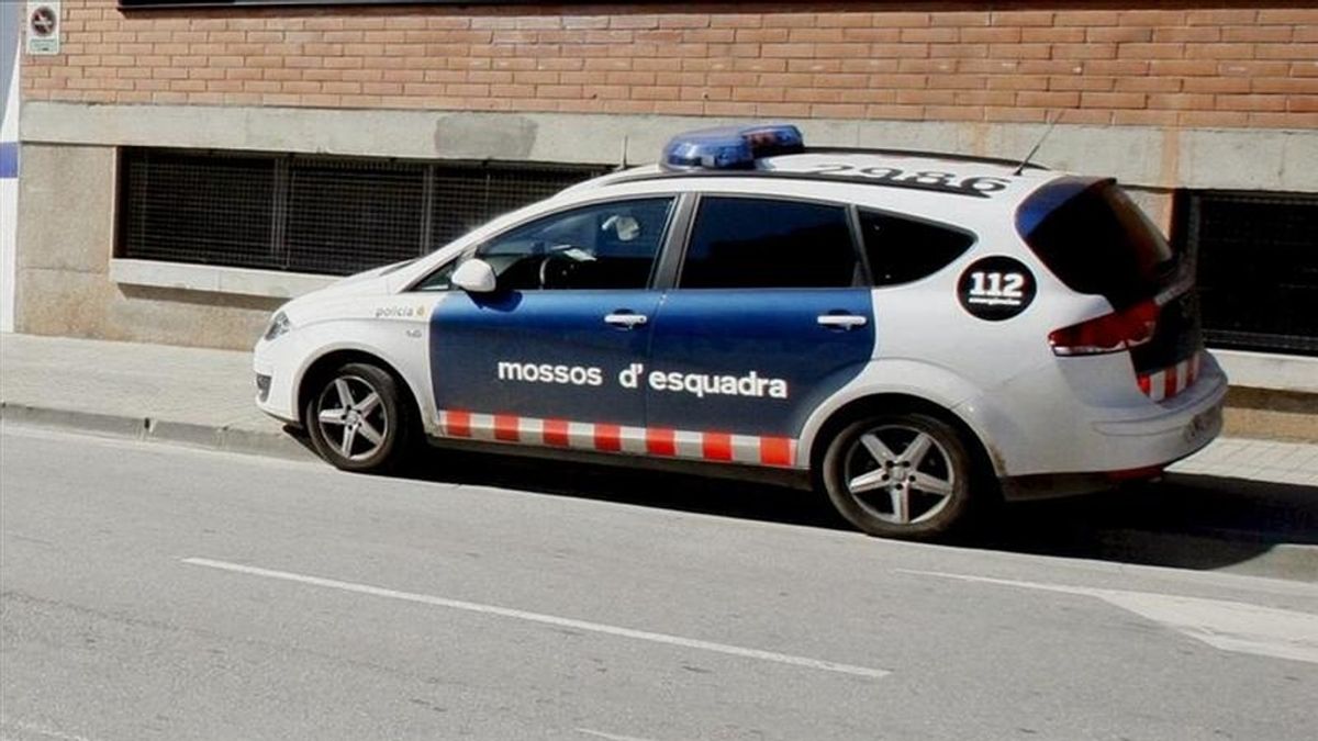 Vista de un vehículo de la policia autonómica catalana, "Mossos d'Esquadra". EFE/Archivo