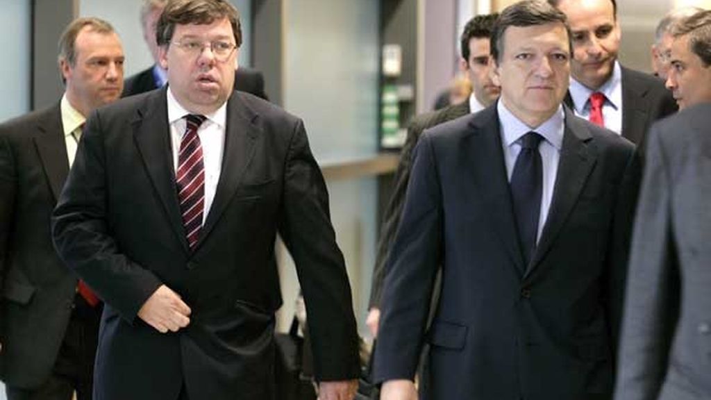 Brian Cowen, primer ministro irlandés, y Durao Barroso, presidente de la Comisión Europea, en su primer encuentro tras el "no" irlandés. FOTO: EFE Brian Cowen, primer ministro irlandés, y Durao Barroso, presidente de la Comisión Europea, en su primer encuentro tras el "no" irlandés. FOTO: EFE