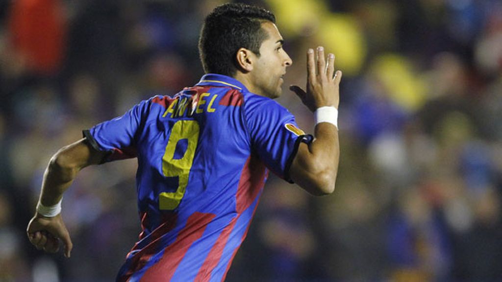 Ángel tras marcar uno de los goles del Levante Ángel tras marcar uno de los goles del Levante