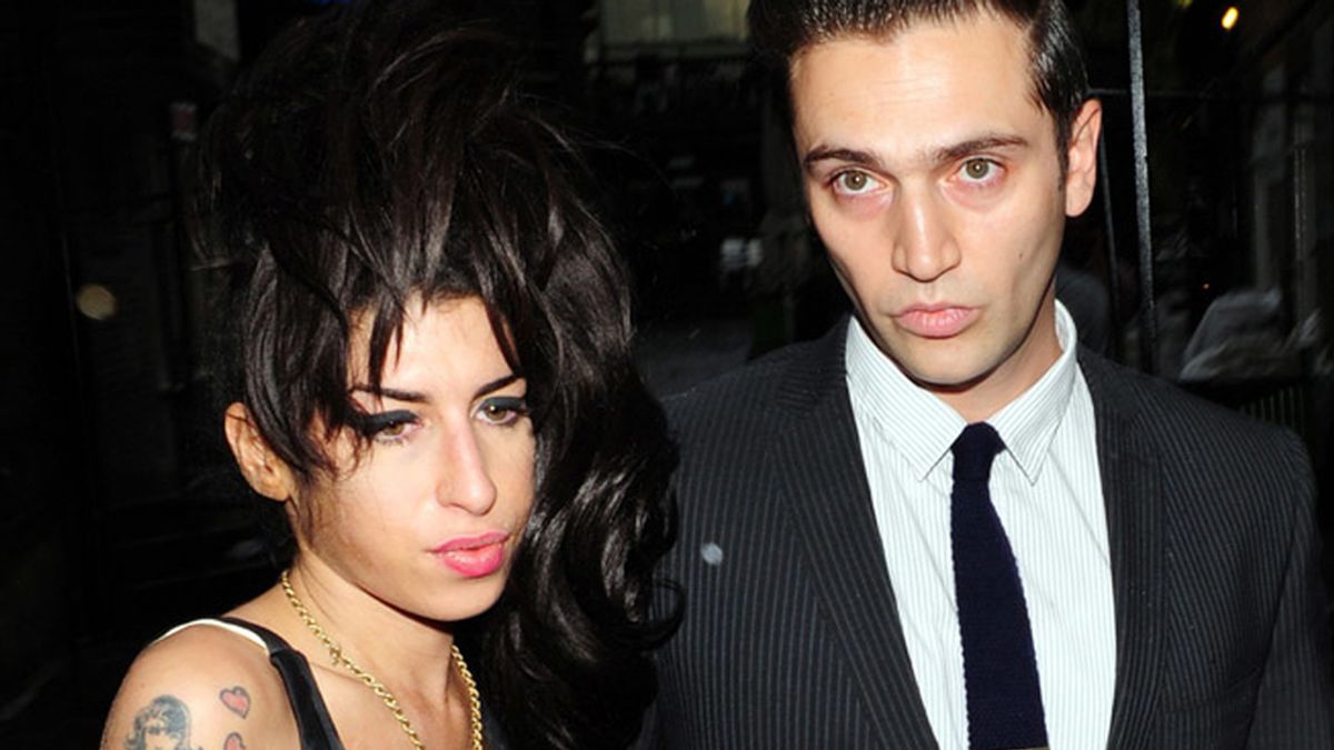 Amy Winehouse y Reg Traviss