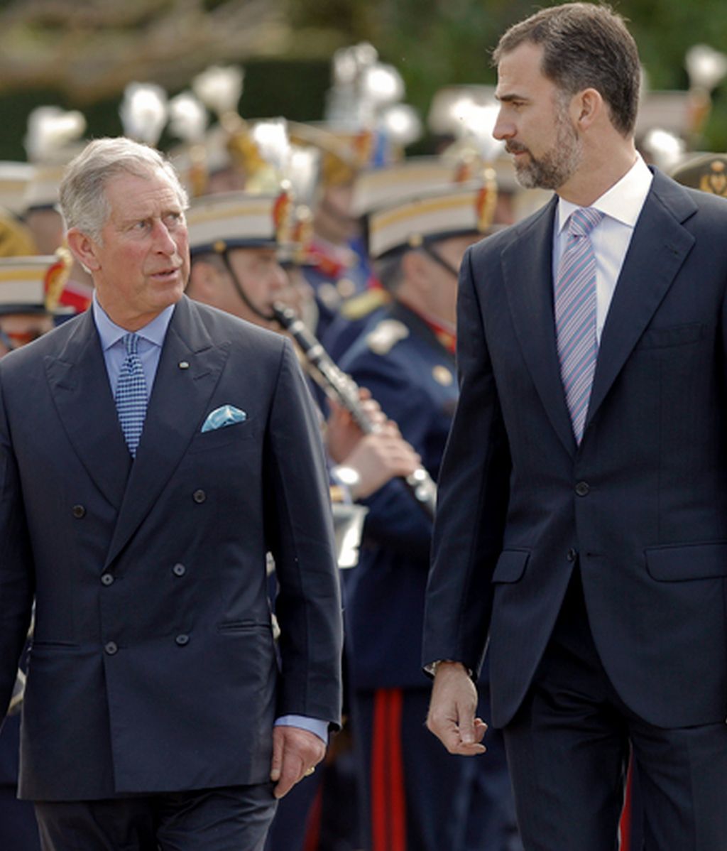 El Príncipe Carlos y su esposa Camilla, en España