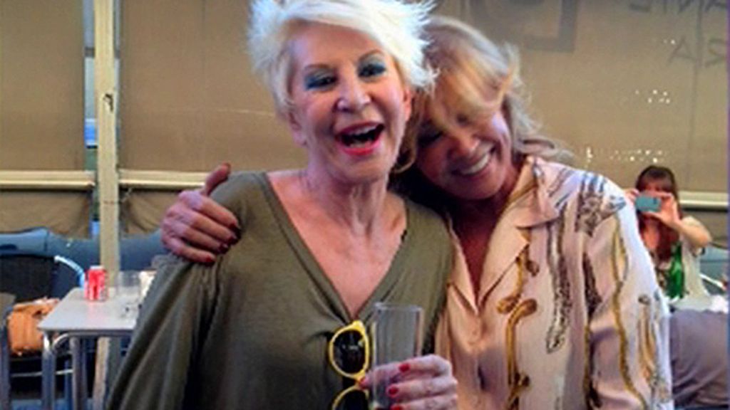 Las colaboradoras de 'Sálvame' dejan a un lado las rencillas