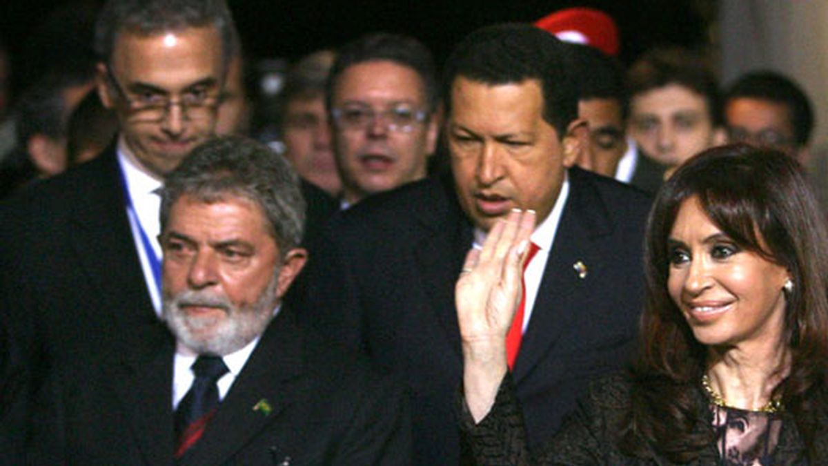 Los mandatarios suramericanos, presentes en la XXV Cumbre del Mercosur han reaccionado con duras críticas a la normativa de retorno aprobada por el Parlamento Europeo.