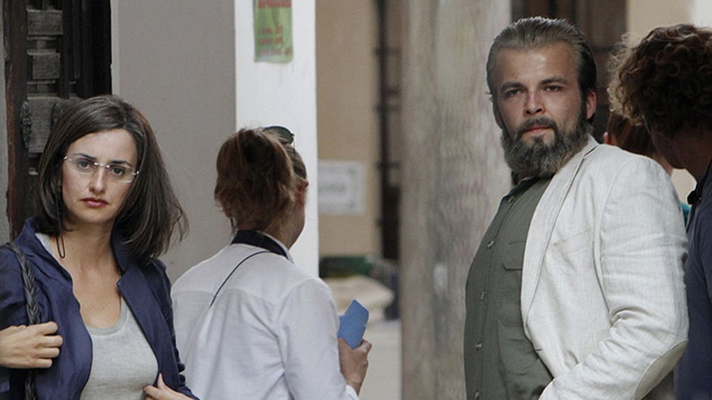 Penélope, tristeza bajo la lluvia en Sarajevo