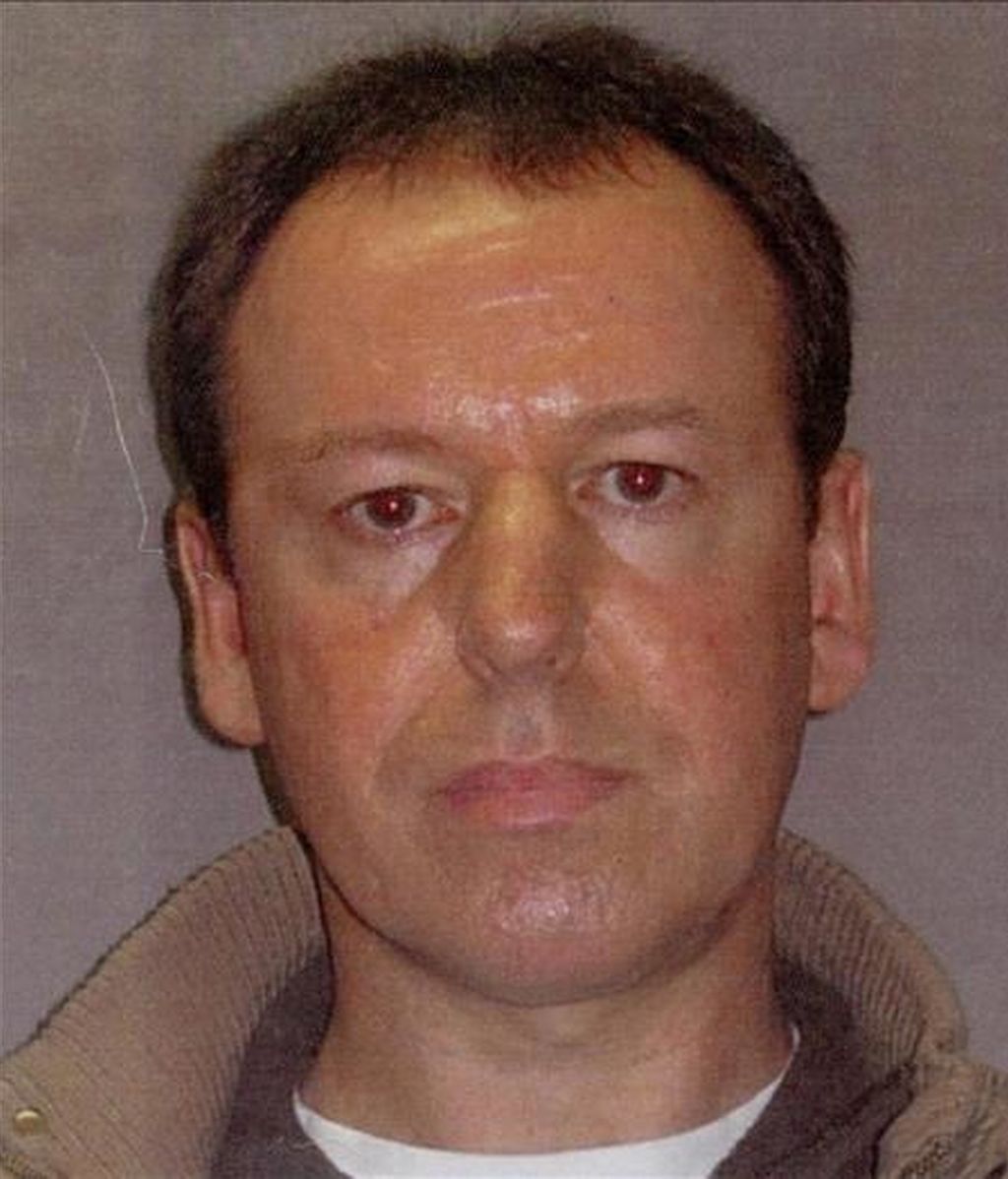 Foto facilitada el 19 de mayo de 2010, por la fundación Crimestoppers, que muestra a Martin Anthony S., de 44 años, el pederasta más buscado en Reino Unido, y pareja de la parricida británica acusada de matar a sus dos hijos en un hotel de Lloret de Mar (Girona). EFE/Archivo Foto facilitada el 19 de mayo de 2010, por la fundación Crimestoppers, que muestra a Martin Anthony S., de 44 años, el pederasta más buscado en Reino Unido, y pareja de la parricida británica acusada de matar a sus dos hijos en un hotel de Lloret de Mar (Girona). EFE/Archivo