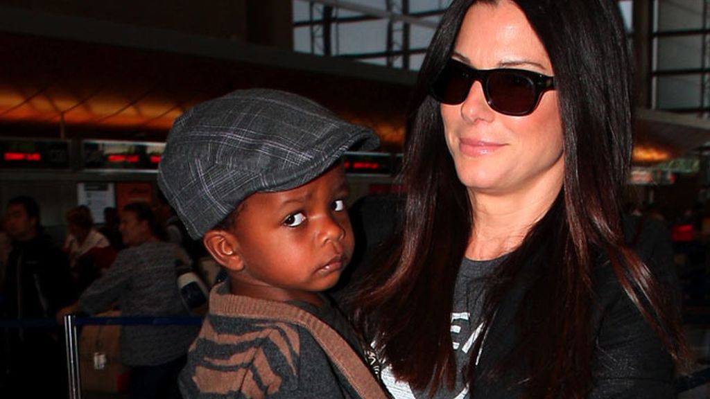 Louis, el hijo de Sandra Bullock