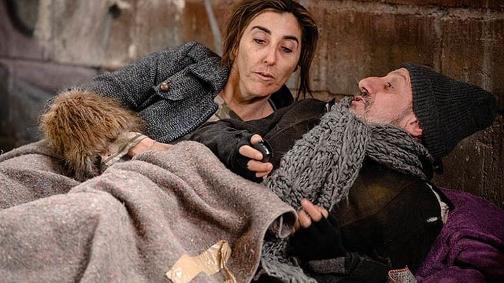 Paz Padilla (La Chusa) acude al mercadillo benéfico de Montepinar