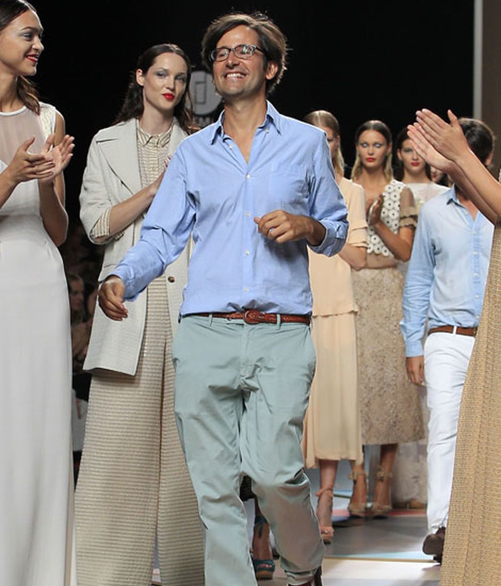 Líneas puras, geometrías y colores empolvados