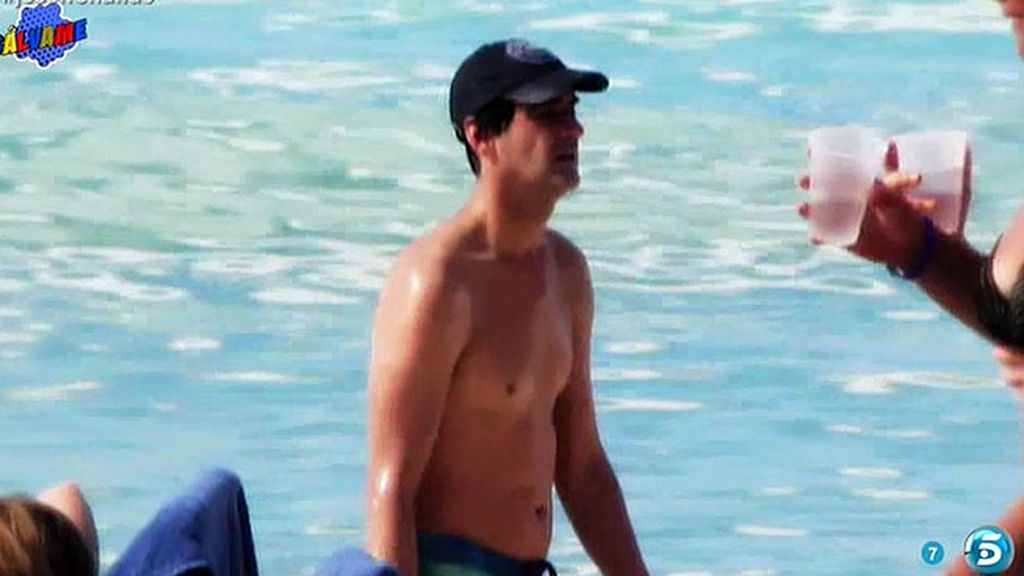 Nadando, tomando el sol... Así pasó Jesulín sus días en Santo Domingo