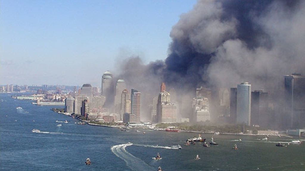 El humo es visible a varios kilómetros