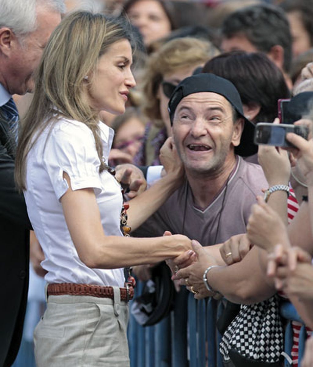 Doña Letizia acapara miradas y aplausos en Alcázar de San Juan