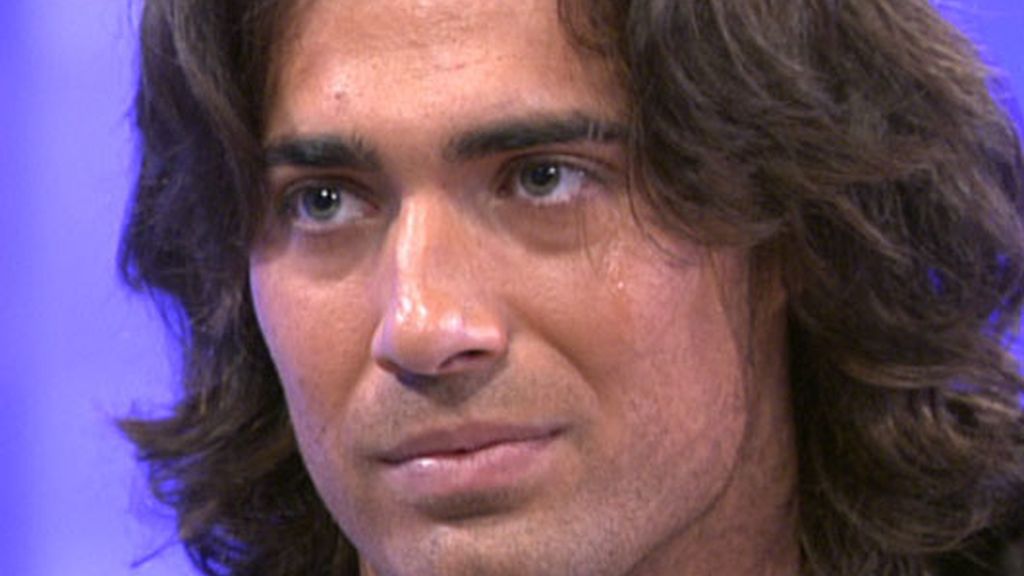 Reche se derrumba en plató