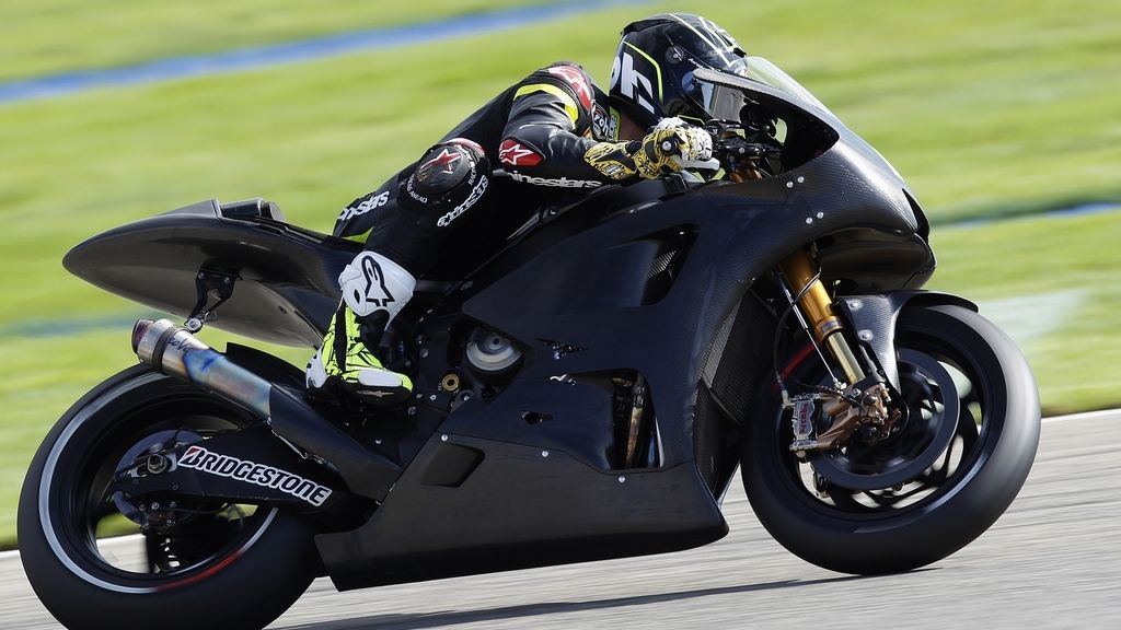 Andrea Dovizioso, rodando en Valencia