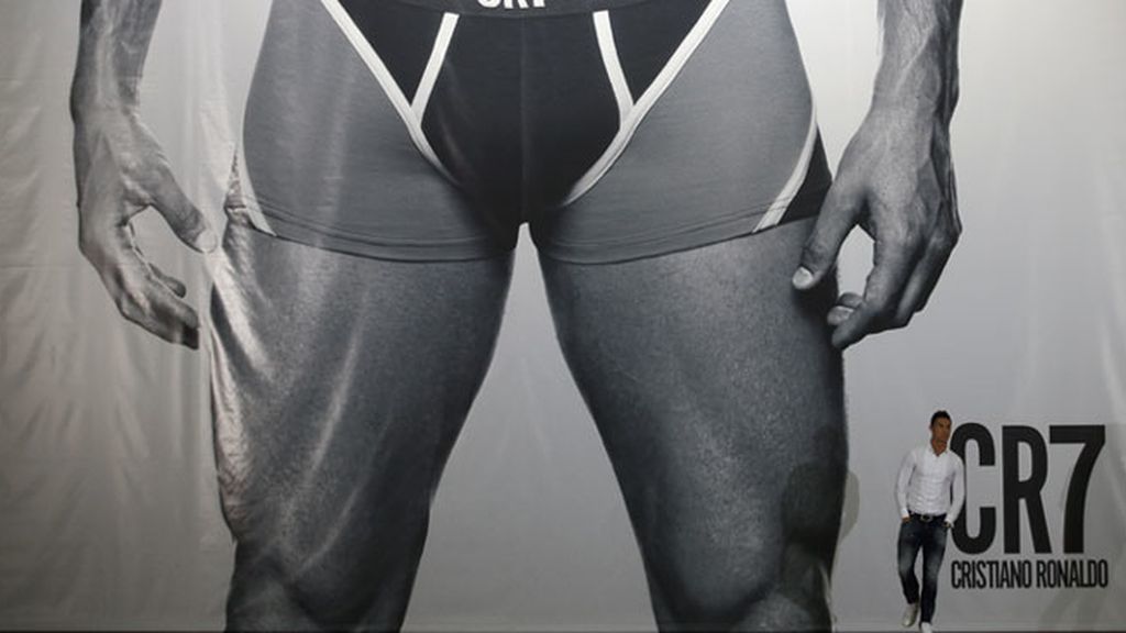 Cristiano Ronaldo presenta su línea de ropa interior