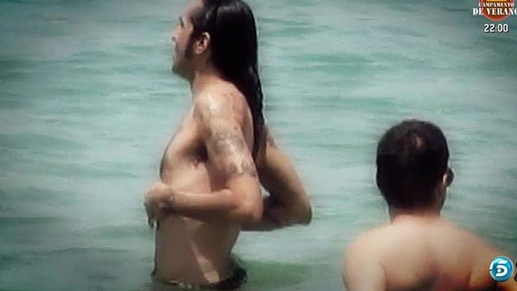 'La Nancy rubia' se da un chapuzón