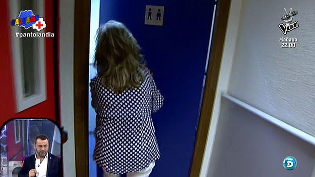 El plató se oscurecía y cuando se hizo la luz, descubrimos que Kiko tenía una serpiente en el cuello