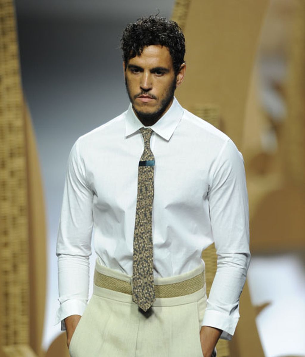 Ion Fiz trae sus tejidos del trópico