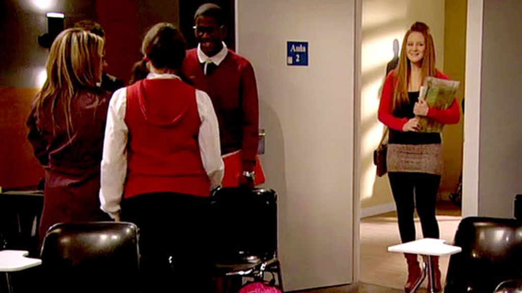 La nueva Lore, estudiante de música