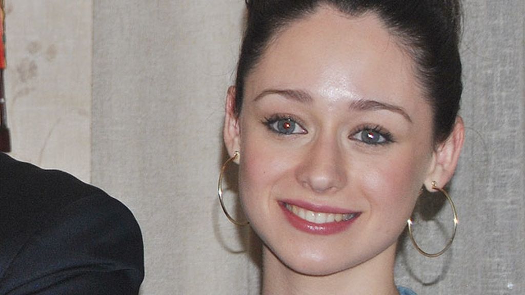 Elena Rivera es Sara, la hija de Paz