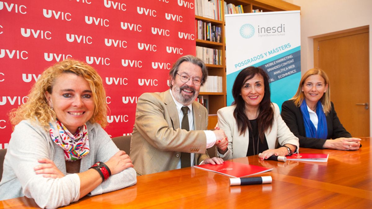 La Universidad de Vic e INESDI Digital Business School firman un acuerdo de colaboración